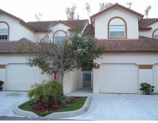 12572 Shoreline Dr, Wellington, FL 33414 - photo 1