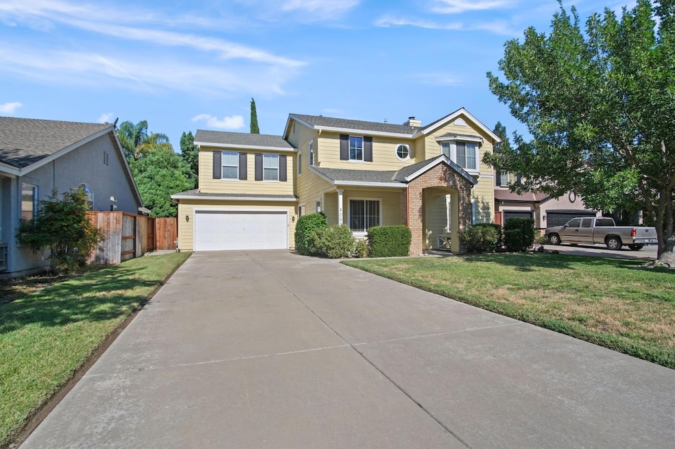 Pending $600,000 • Co-Listing Agent