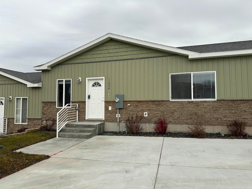 1654 Ammon St, Pocatello, ID 83201 - photo 1