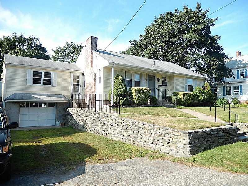 115 Friendly Rd, Cranston, RI 02910 - photo 1