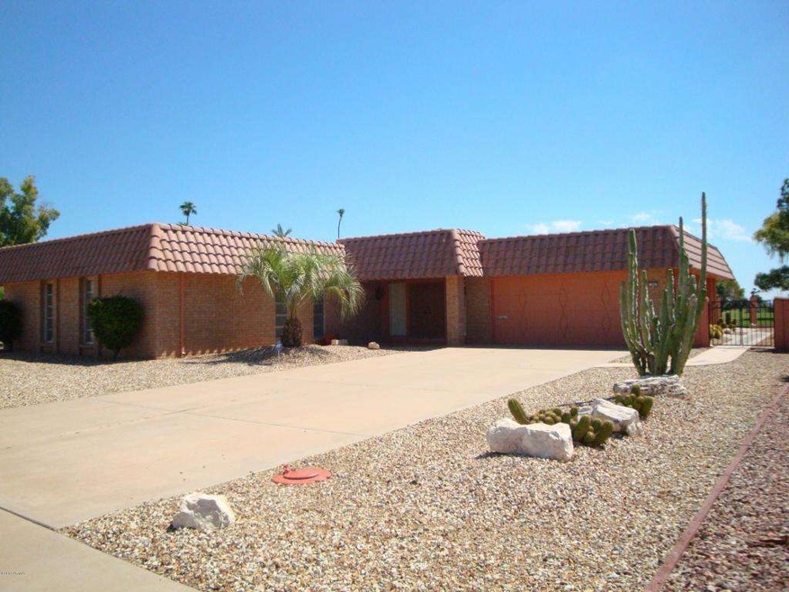 FRONT VIEW WITH NICE LONG DRIVE WAY