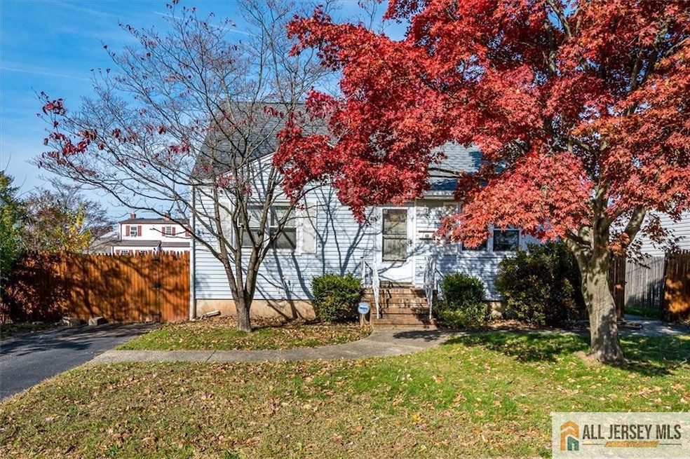 13 Putnam Ave, Edison, NJ 08817 - photo 1