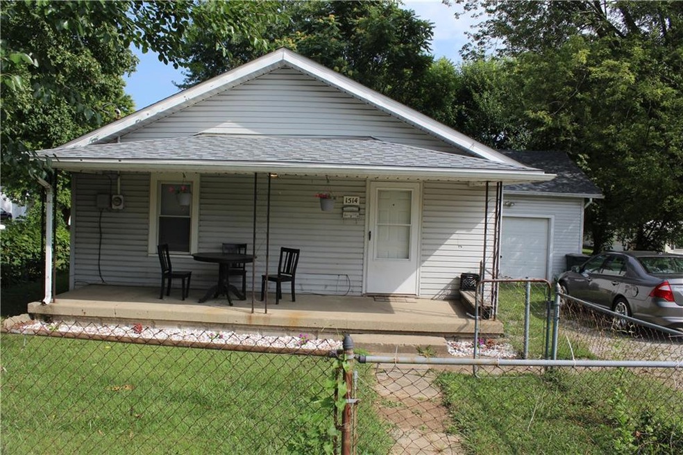 1514 E 18th St, Anderson, IN 46016 - photo 1