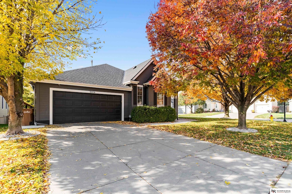 9304 S 28th St, Bellevue, NE 68147 - photo 1