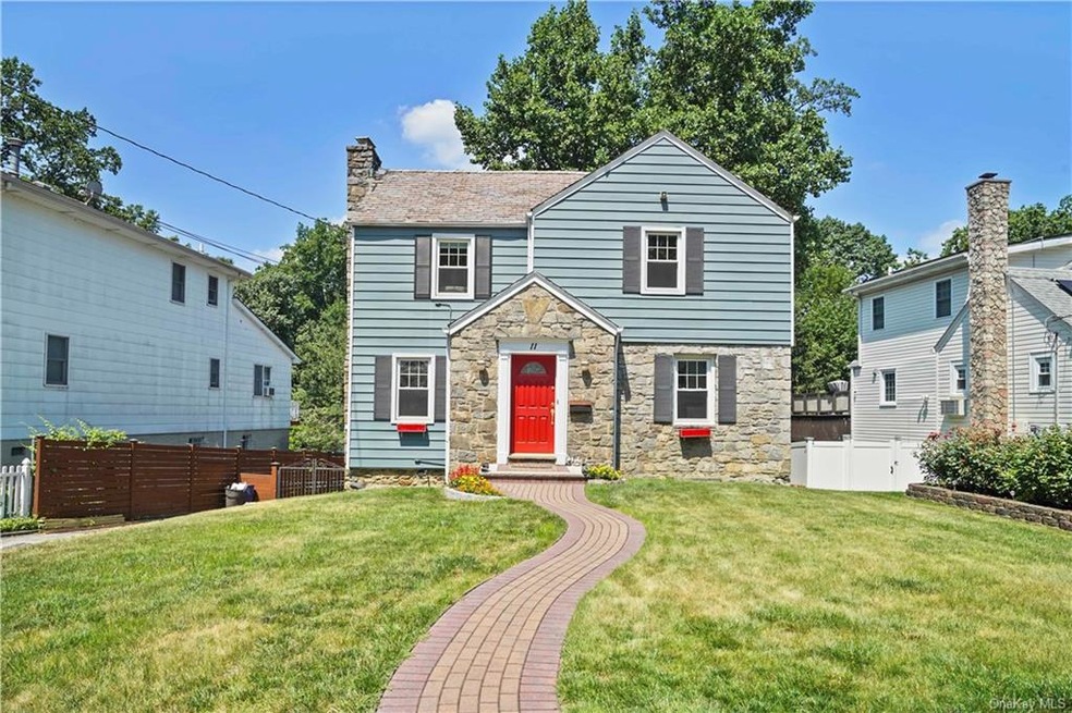 11 Tibbetts Rd, Yonkers, NY 10705 - photo 1