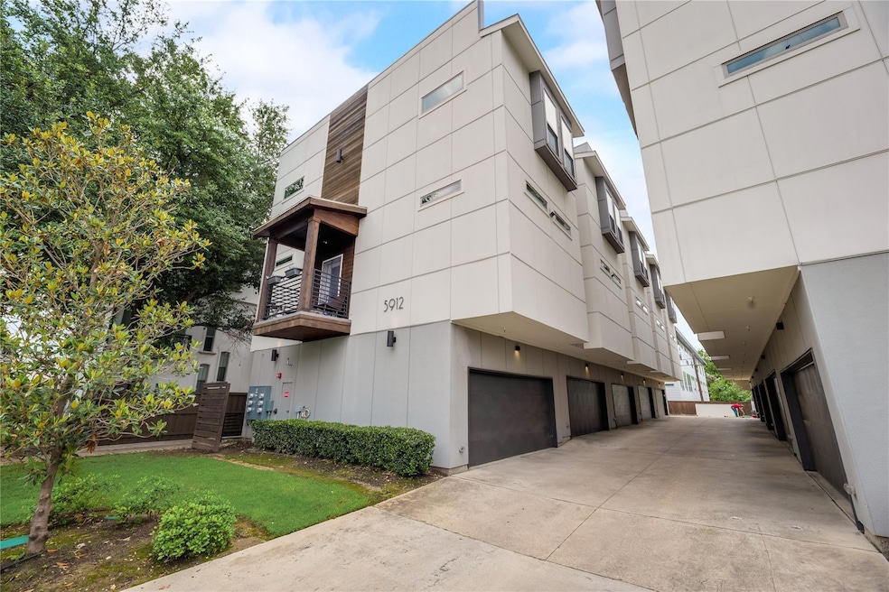 5912 Ross Ave unit 7, Dallas, TX 75206 - photo 1
