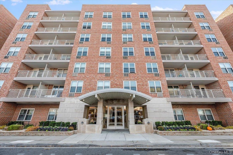 Sherwood House unit 7R, Long Beach, NY 11561 - photo 1