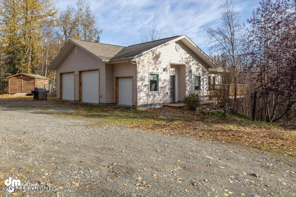 1081 N Hickory St, Palmer, AK 99645 - photo 1