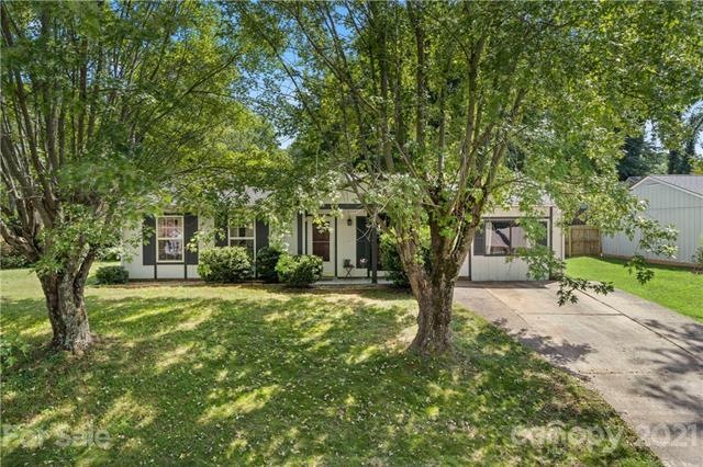 61 Tipperary Dr, Asheville, NC 28806 - photo 1