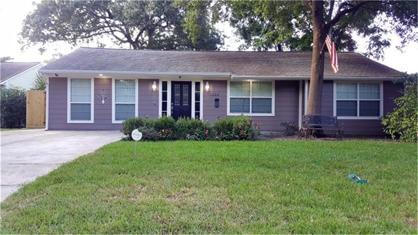 1208 Candlelight Ln, Houston, TX 77018 - photo 1