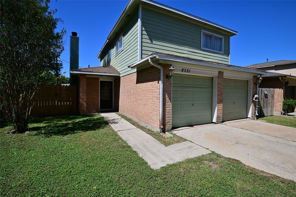 8351 E Ridge Dr, Houston, TX 77040 - photo 1
