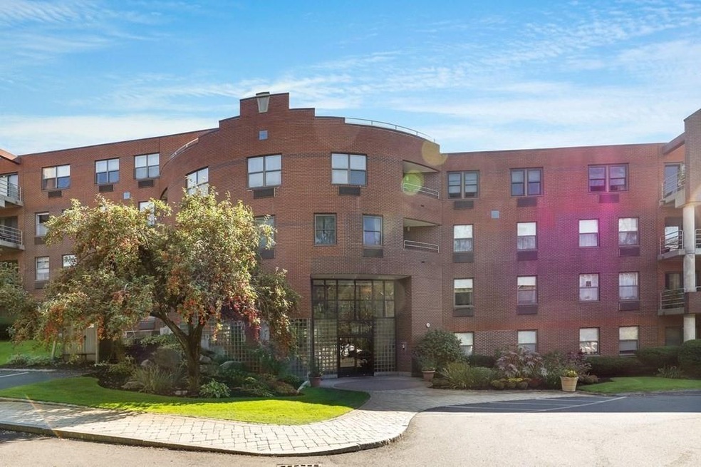 The Glen unit 204, Swampscott, MA 01907 - photo 1