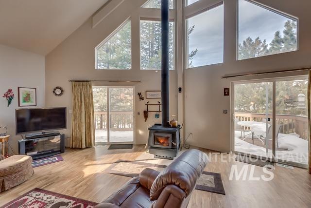 133 Alder Way, Cascade, ID 83611 - photo 1