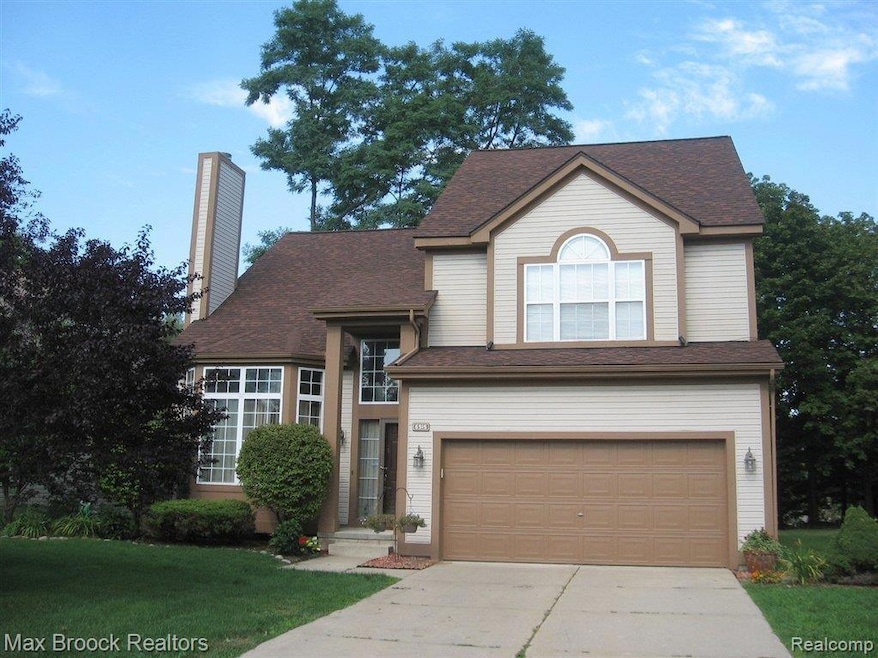 6915 Tangle Wood, Waterford, MI 48327 - photo 1