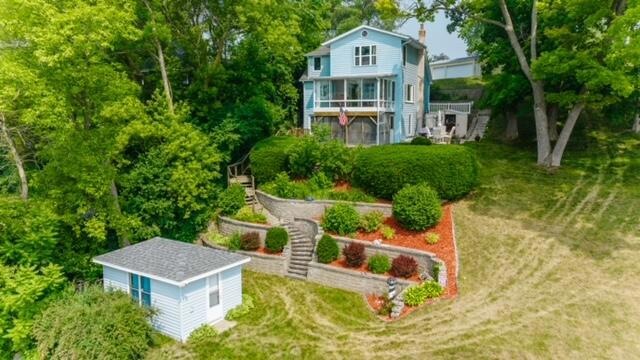 Beautiful Lake home