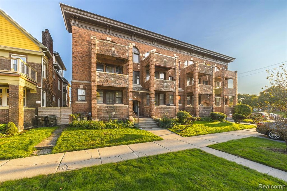 5336 Beaubien Blvd unit 1819, Detroit, MI 48202 - photo 1