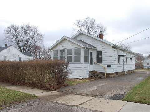 3217 Clairmont St, Flint, MI 48503 - photo 1