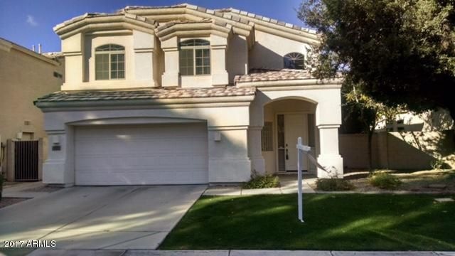 1Front Curb View