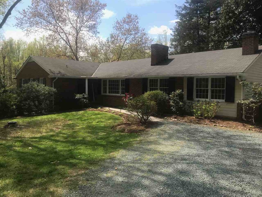 580 Bloomfield Rd, Charlottesville, VA 22903 - photo 1