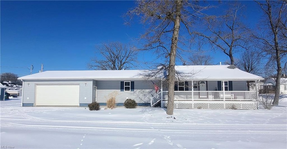 1490 Grant Ave, Coshocton, OH 43812 - photo 1