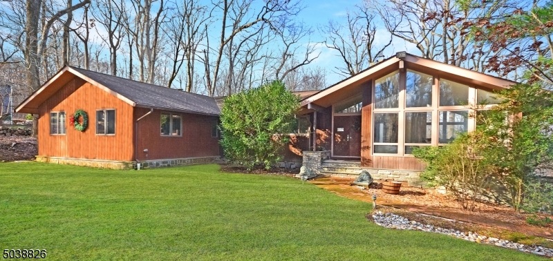 53 Parlin Ln, Watchung, NJ 07069 - photo 1