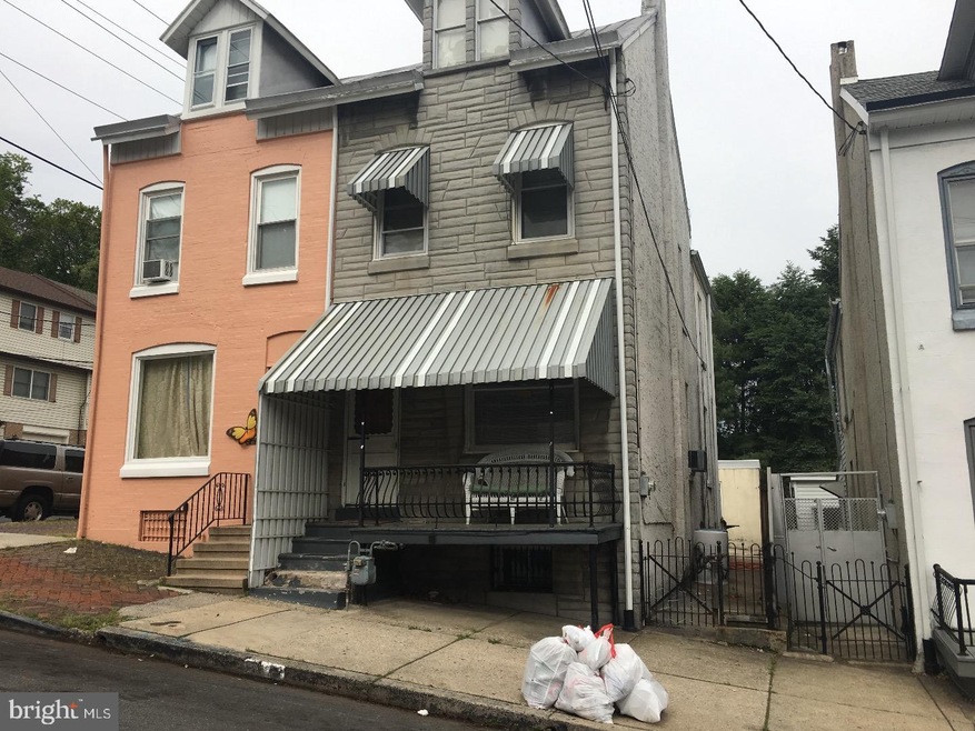 552 S 14th St, Reading, PA 19602 - photo 1