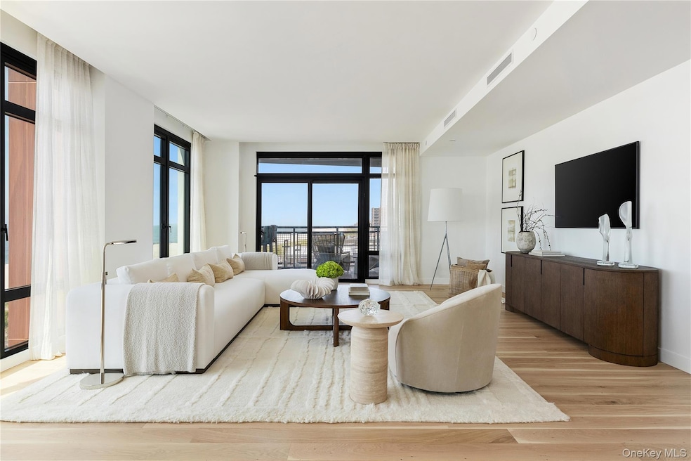 Sold $2,950,000 • Co-Listing Agent