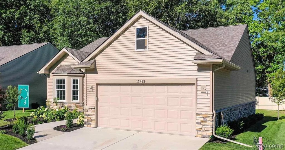 11422 Hidden Oaks Dr, Clio, MI 48420 - photo 1