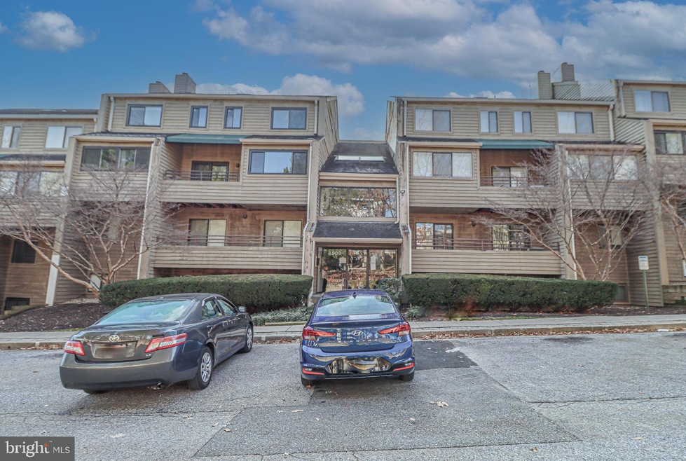 6909 Jones View Dr unit 3, Baltimore, MD 21209 - photo 1