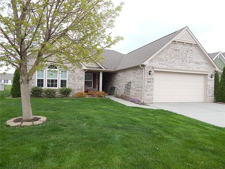 5675 Augusta Woods Dr, Plainfield, IN 46168 - photo 1
