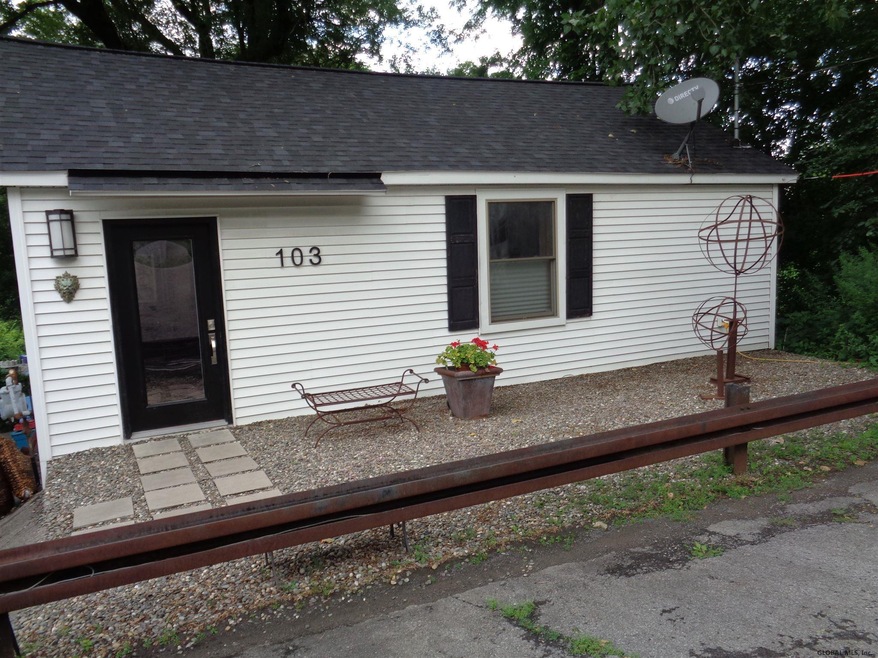 103 Sunnyside Rd, Schenectady, NY 12302 - photo 1