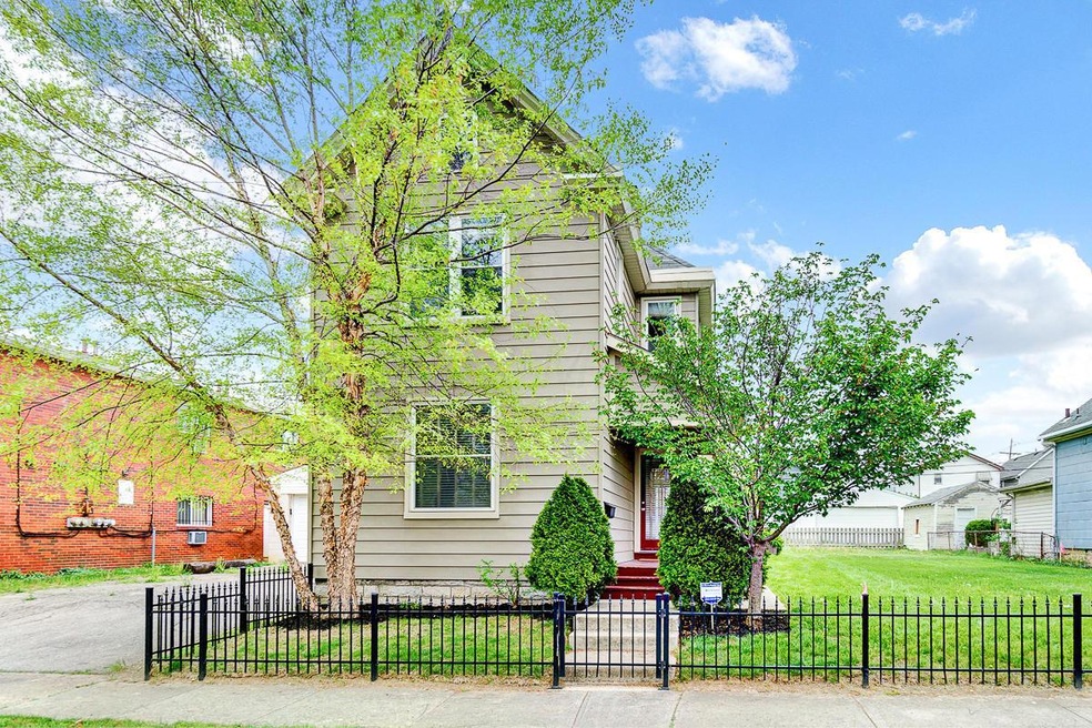 490 Stanley Ave