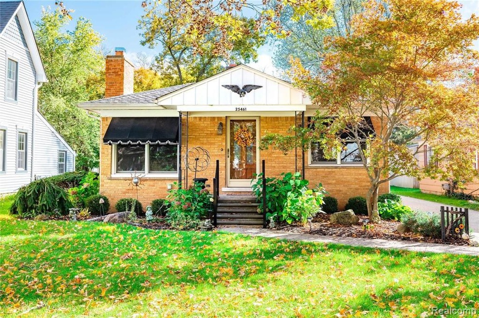 25461 5th St - Grosse Ile