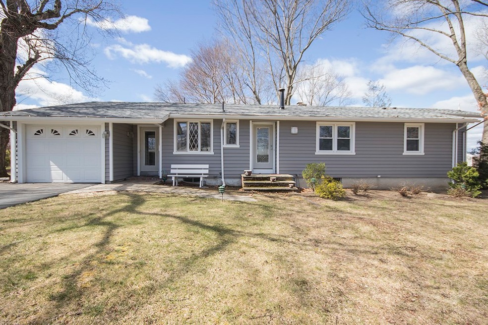 211 Mountain Laurel Dr, Cranston, RI 02920 - photo 1