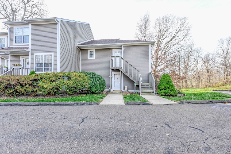 53 Brushy Plain Rd unit 8B, Branford, CT 06405 - photo 1