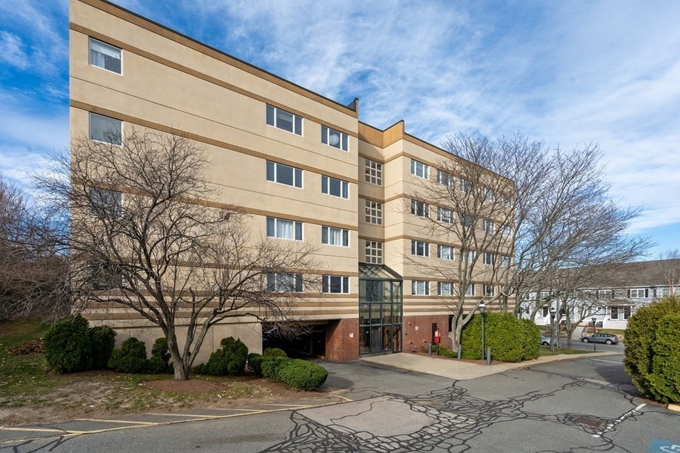 35 Des Moines Rd unit 501, Quincy, MA 02169 - photo 1