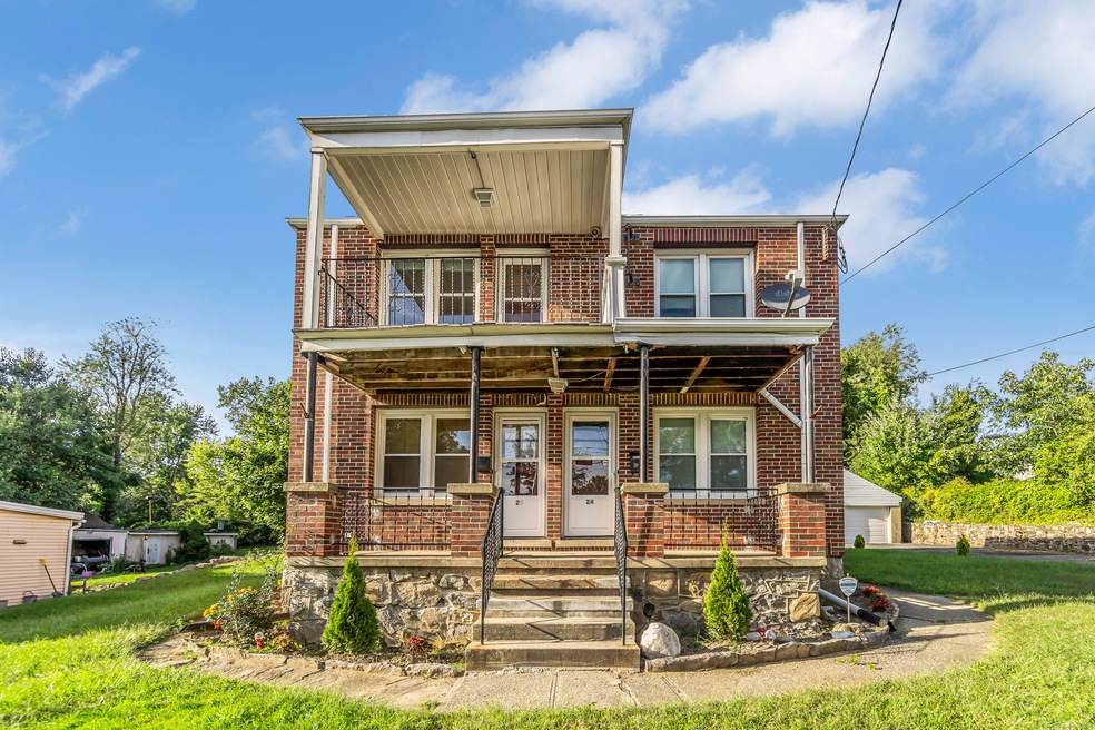 26 Pilgrim Ave, Waterbury, CT 06704 - photo 1