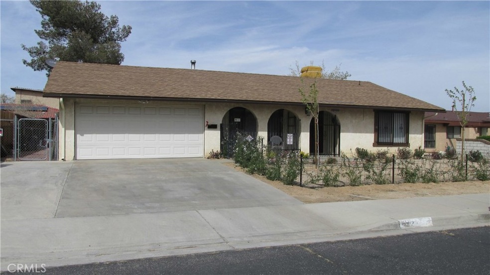 16142 Wimbleton Dr, Victorville, CA 92395 - photo 1