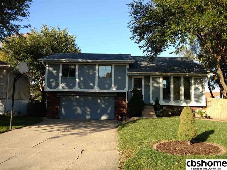 13121 Boyd Cir, Omaha, NE 68164 - photo 1