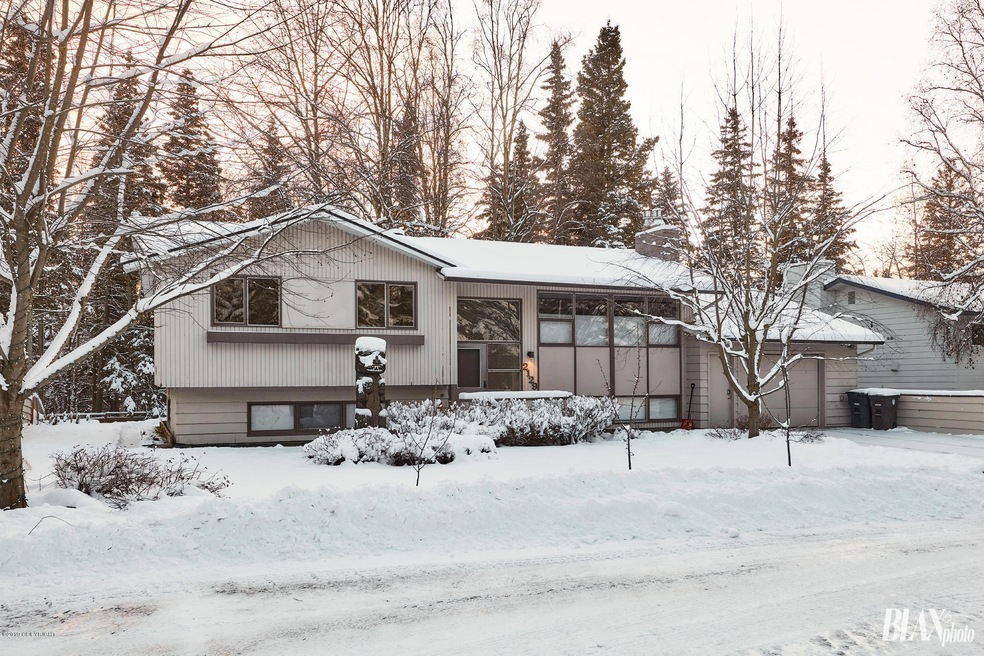 100_120419_realestate