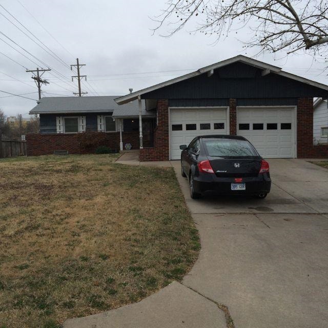 Front of home looking north