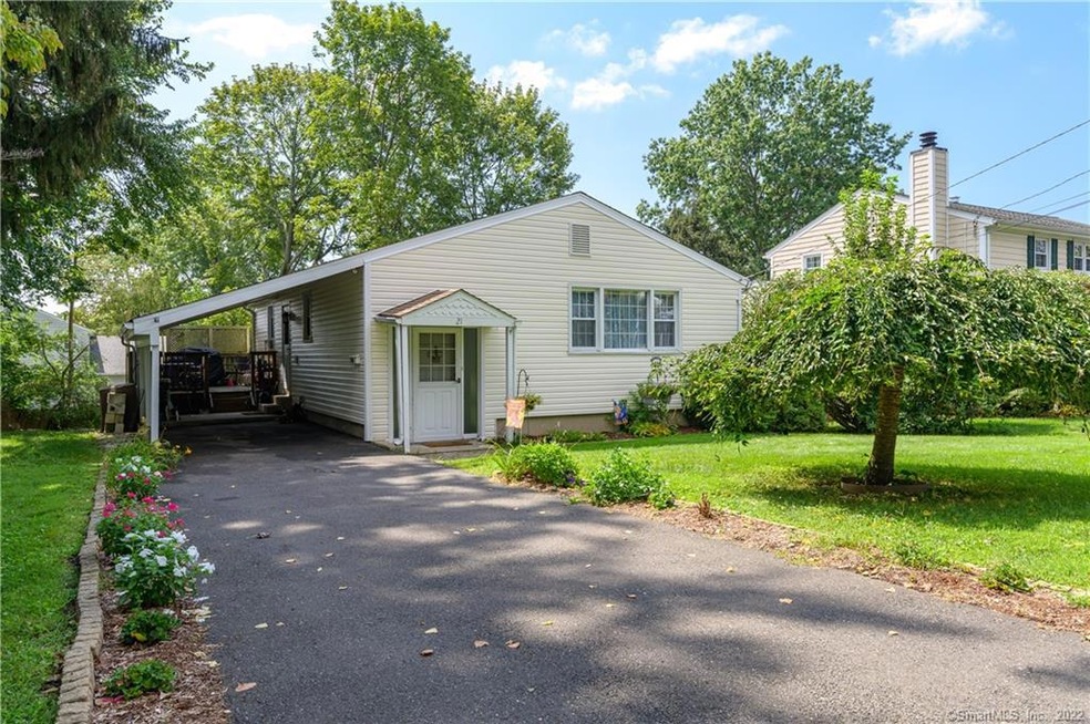 21 Island Heights Cir, Stamford, CT 06902 - photo 1