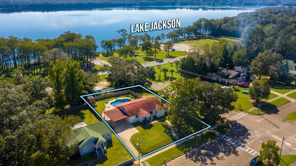 948 4th St, Florala, AL 36442 - photo 1