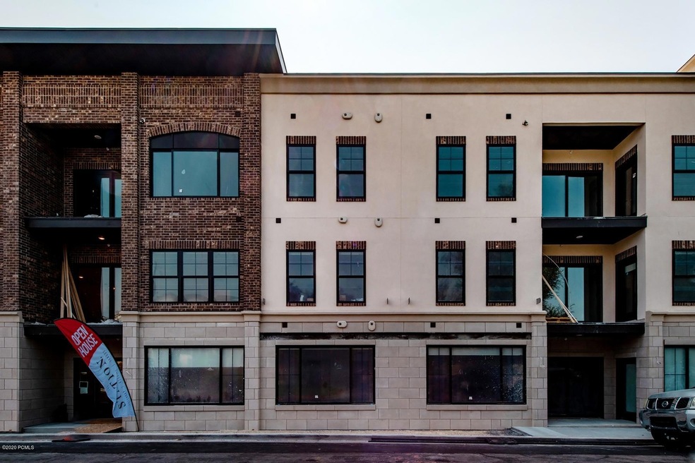 0_Exterior_1800x1200_3566353