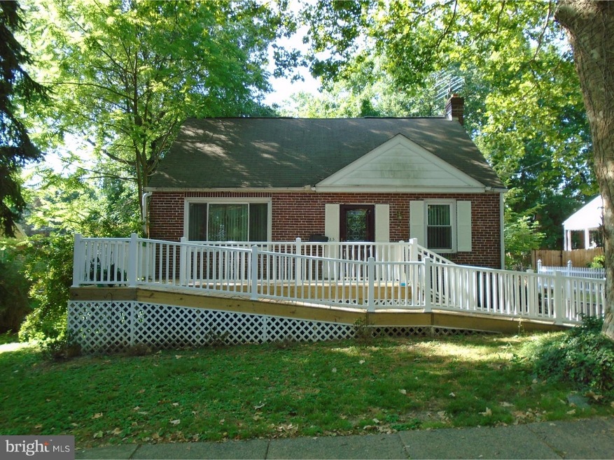 16 Golf Rd, Darby, PA 19023 - photo 1