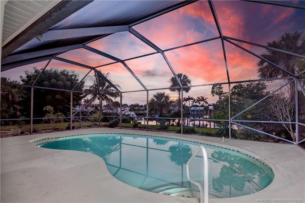 Beautiful Sunsets and view of Pool and Canal