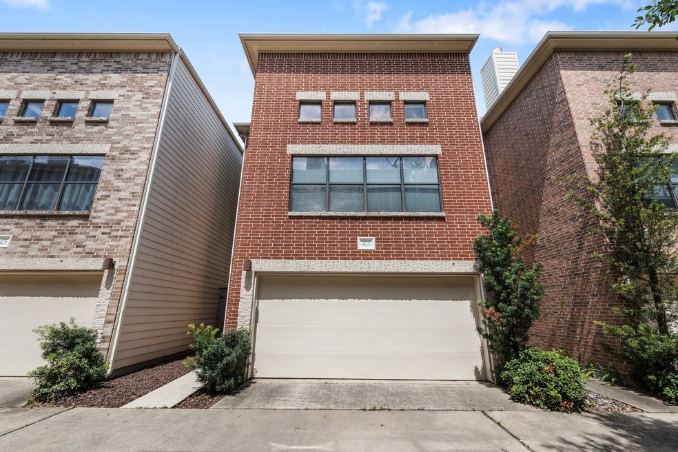 423 W 26th St, Houston, TX 77008 - photo 1