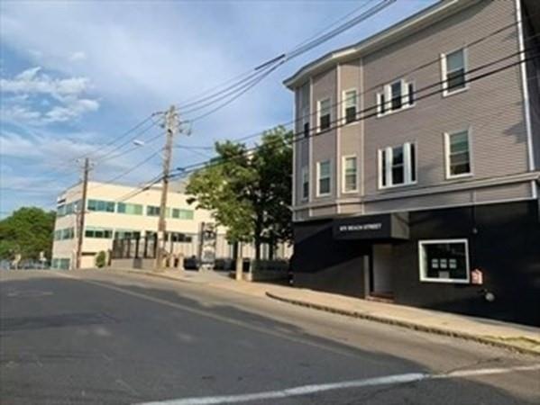 675 Beach St unit 5, Revere, MA 02151 - photo 1