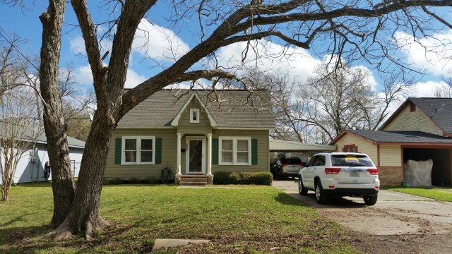 2805 Sycamore Ave, Bay City, TX 77414 - photo 1