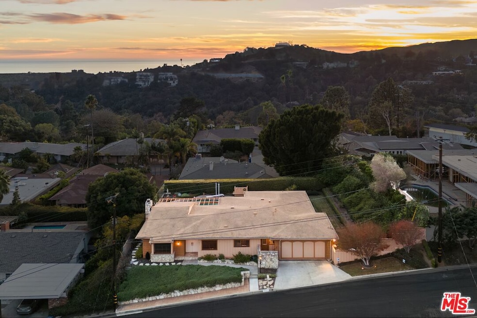 Sold $2,670,000 • Co-Listing Agent